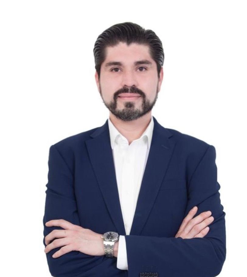 Dr. Arturo González Zúñiga